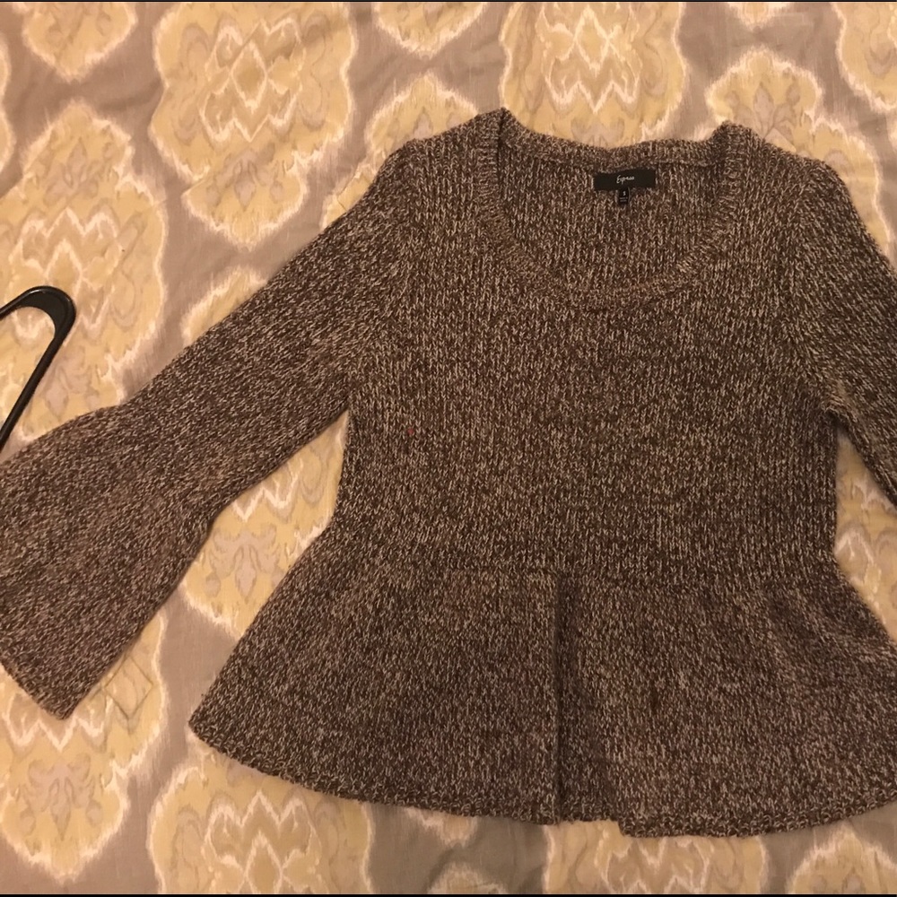 bell sleeve sweater 🔔